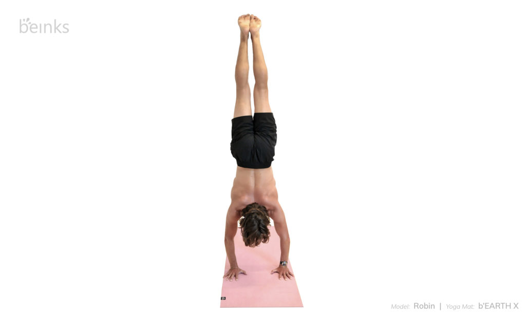 Robin - handstand