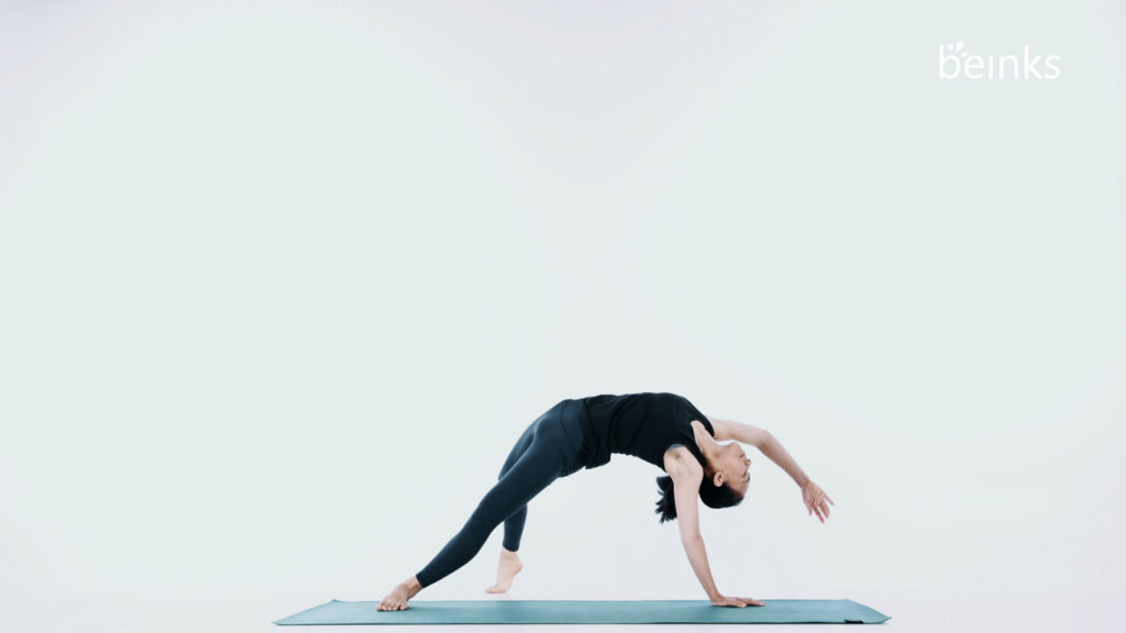 beinks – wild thing pose